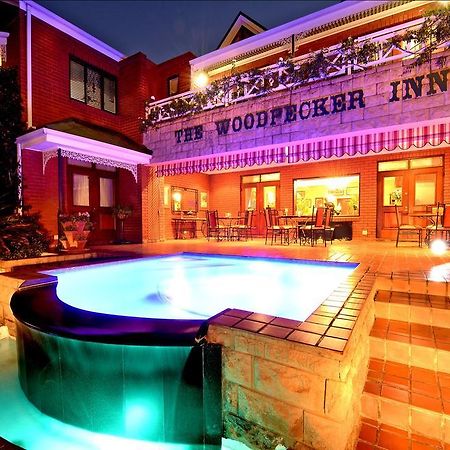 The Woodpecker Inn Претория Екстериор снимка