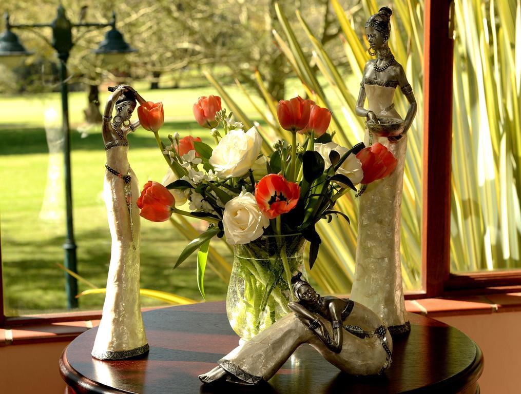 The Woodpecker Inn Претория Екстериор снимка