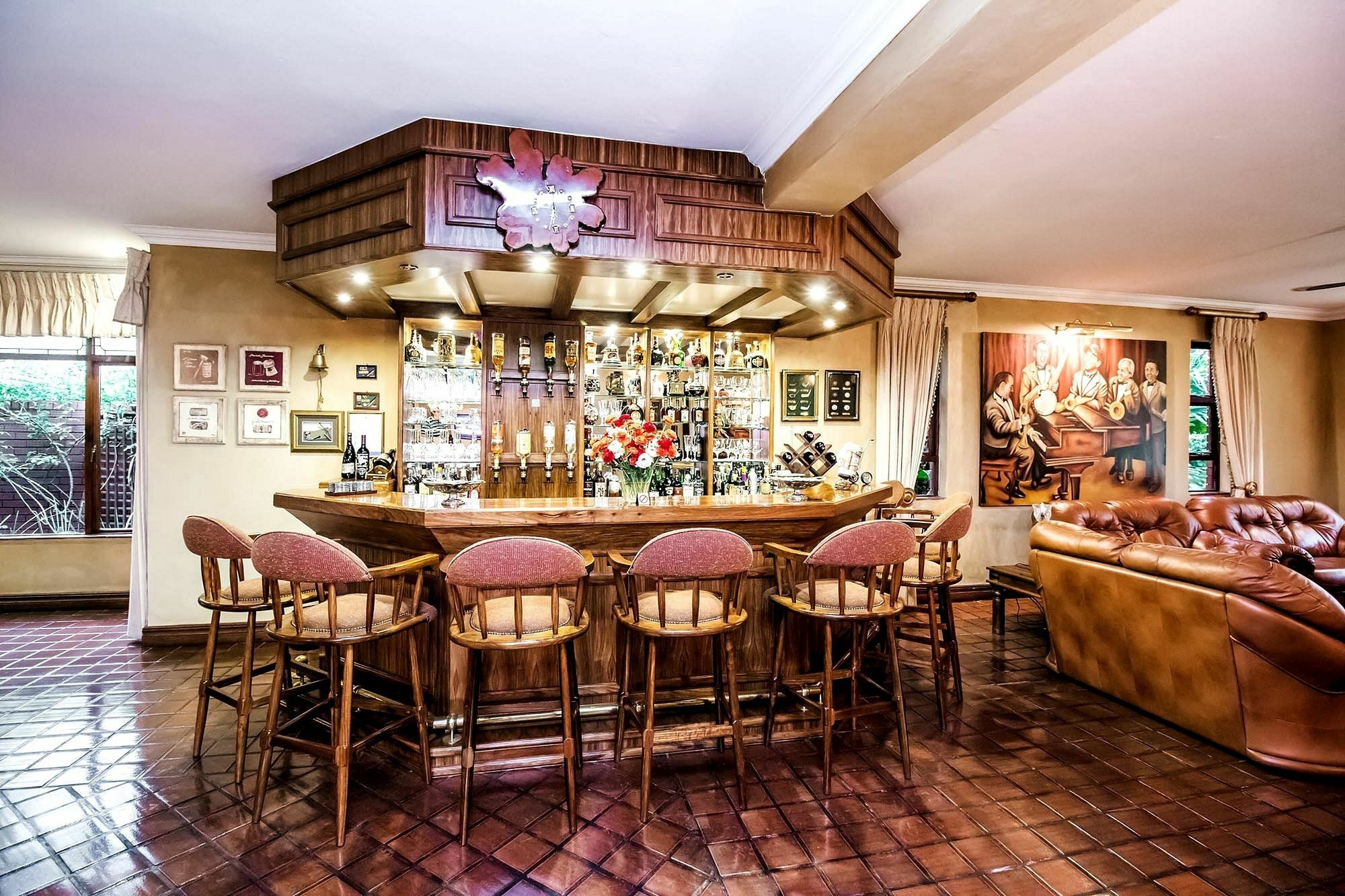 The Woodpecker Inn Претория Екстериор снимка